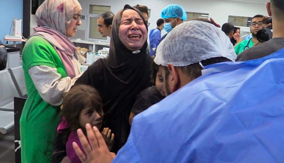 فلسطين.. مقتل أكثر من 500 مدني بقصفٍ إسرائيلي استهدف مشفىً في غزّة