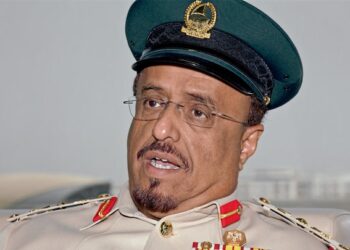 نائب رئيس شرطة دبي يسخر من أجهزة أمن اﻷسد
