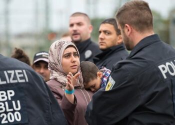 خطورة تفكك اﻷسر على اللاجئين في المهجر (فيديو)