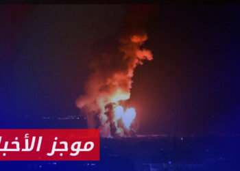 موجز أخبار العاشرة 22 10 2023 وفيه: مقتل شخص وخروج مطاري حلب ودمشق عن الخدمة جراء غارات إسرائيلية