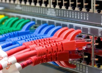 استياء واسع في صفوف السكان بمناطق سيطرة اﻷسد بعد رفع أسعار الاتصالات واﻹنترنت بنسب كبيرة