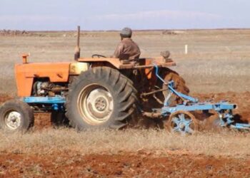 من أجل جرار ومقطورة.. أربعة أشخاص يشتركون في قتل رجل بريف حماة