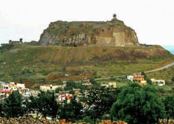 أهالي صلخد في السُّويداء “تحت رحمة أصحاب الصهاريج”.. كيف ردّت سلطة اﻷسد على مطالباتهم بضخّ المياه؟