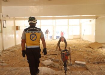 الدفاع المدني يُطلق مشروعاً لدعم 33 مدرسة بريفي إدلب وحلب