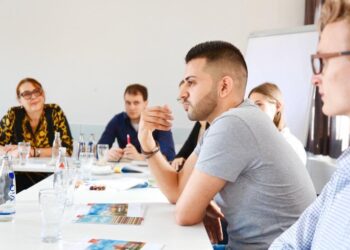 لماذا استقال سوريون من حزب الخضر اﻷلماني؟