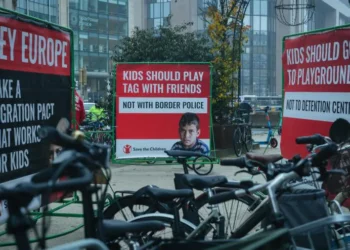 لا يزال السوريون في المقدمة.. المفوضية الأوروبية للهجرة تُصدر بياناتها حول أعداد طالبي اللجوء وسط انتقادات لسياسة الاتحاد