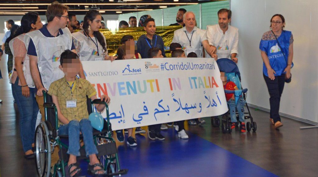 عشرات السوريين يصلون إيطاليا في طائرتين قادمتين من لبنان