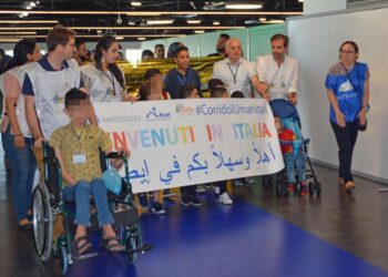 عشرات السوريين يصلون إيطاليا في طائرتين قادمتين من لبنان