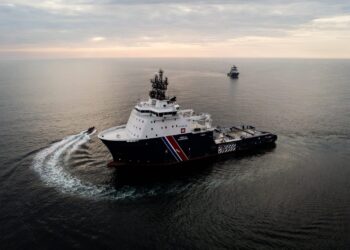 فرنسا تعتقل رجلاً سورياً متهماً بغرق قارب يحمل مهاجرين قبالة سواحلها