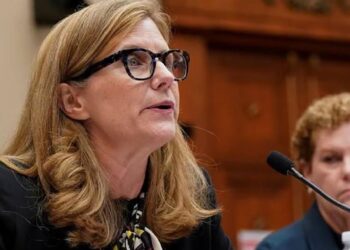 تضامن المئات من هيئة تدريس جامعة هارفارد مع رئيستهم عقب إجبارها على الاستقالة بسبب مظاهرة داعمة لغزة