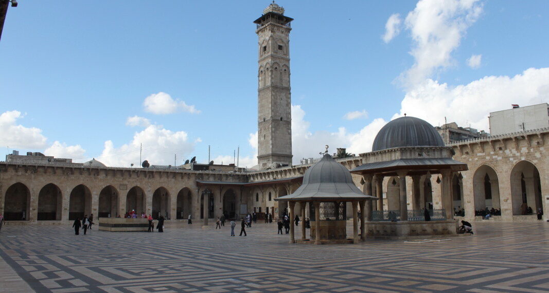 سرقة اﻷماكن العامة تطال المساجد.. فوضى وفلتان أمني غير مسبوق في مدينة حلب