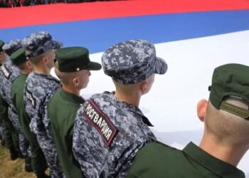 ذهبوا إلى “حقول الذهب واﻷلماس” ليجدوا أنفسهم على خطوط الجبهات في أوكرانيا.. كيف خدع الروس شباناً سوريين؟