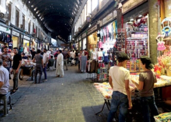 باﻷرقام.. فجوة مأساوية لايمكن ردمها بين المصاريف واﻷجور في مناطق سيطرة اﻷسد