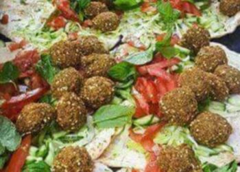 بعد عقود من حفاظه على مكانته المعتادة.. الفلافل يفقد تصنيفه بين اﻷطعمة على موائد السوريين