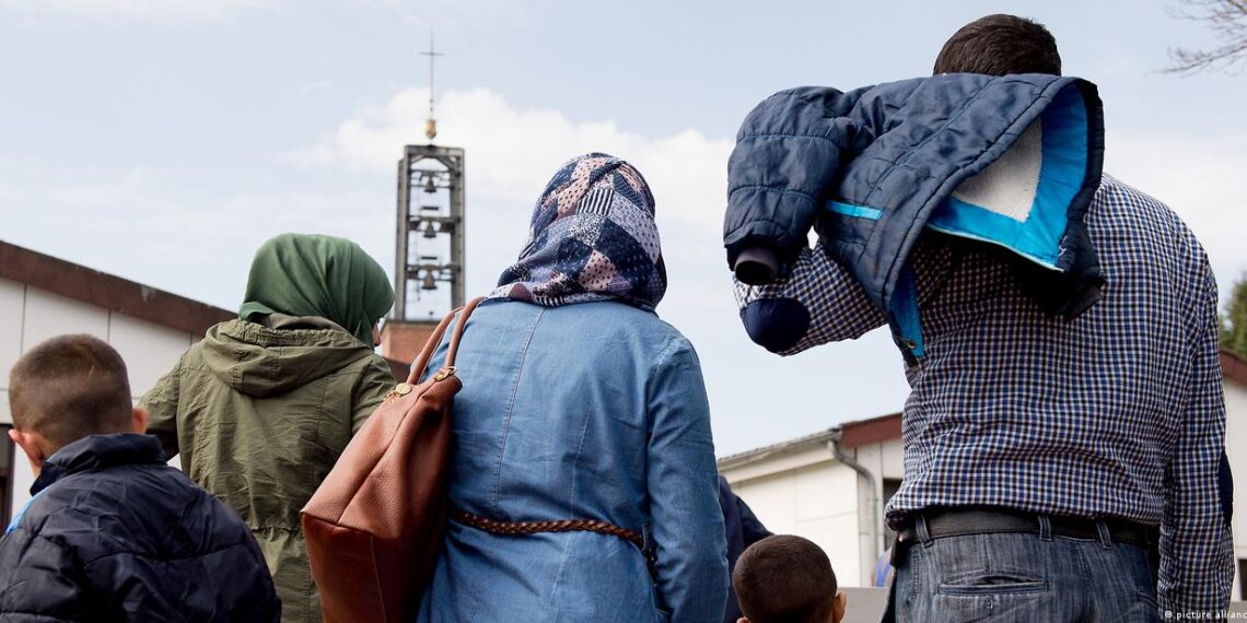 طالبو لجوء سوريون يصلون إلى أوروبا