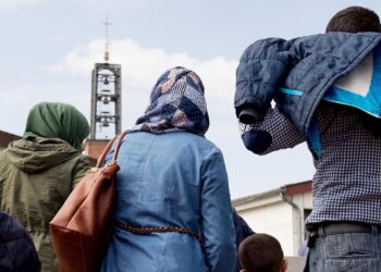 طالبو لجوء سوريون يصلون إلى أوروبا