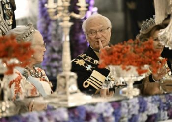 ضغوط على ملكي السويد والنرويج للتنحي عن العرش