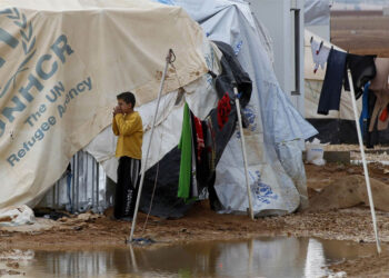 صورة سابقة للاجئين السوريين في مخيمات لبنان