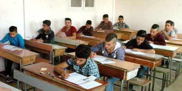 صورة أرشيفية من إحدى قاعات الامتحان بسوريا