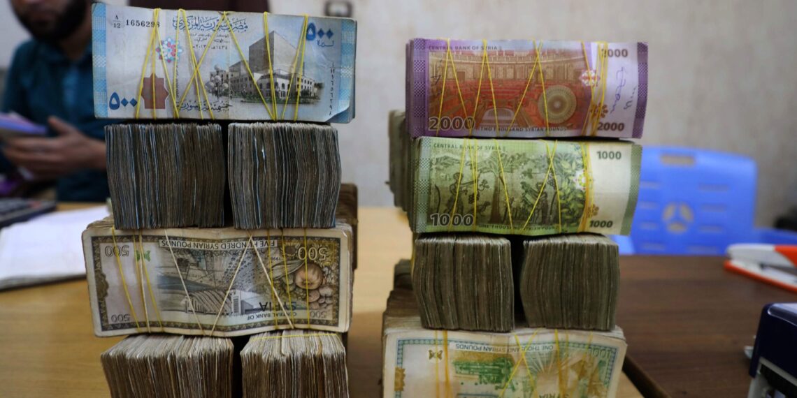 أسعار الذهب والعملات في اليوم الأول من عام 2024