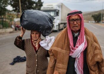 لاجئون سوريون