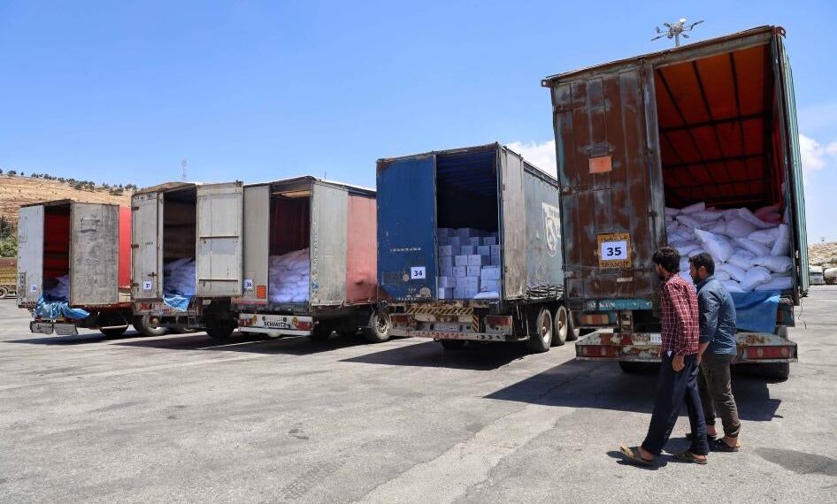 مافيات مرتبطة بقوات اﻷسد تسيطر عليها.. سلل برنامج الأغذية العالمي تباع على البسطات رغم وقف المساعدات