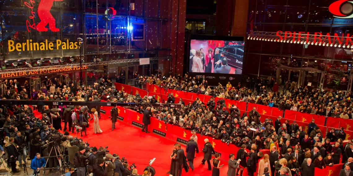 فيلم (قضية الغرباء) عن اللاجئين السوريين يحصل على جائزة في برلين