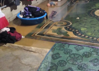 غرق الخيام في مخيمات عفرين إثر الهطولان المطرية