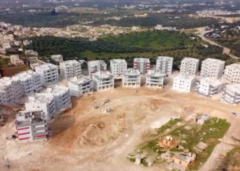 بناء أول مجمع سكني “مقاوم للزلازل” في إدلب.. إليك التفاصيل