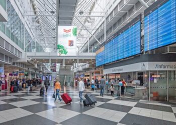 جاؤوا من تركيا.. اعتقال سوريين في مطار ميونخ الألماني