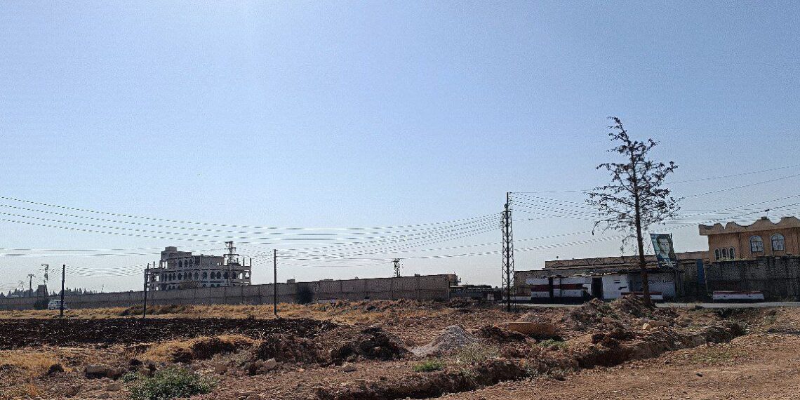 خاص | تحت غطاء رسمي.. الميليشيات تستغل الواقع المعيشي للزج بأبناء حمص بمعارك لا ناقة لهم فيها ولا جمل