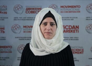 تقرير: آلاف النساء لا يزلن محتجزاتٍ لدى قوات اﻷسد وجهات أخرى