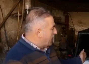 مبتكر السيارة الكهربائية في إدلب