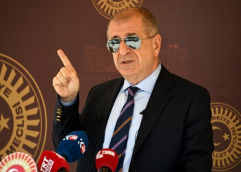 الحكومة التركية تردّ على تصريحات أوزداغ حول “غزو” اللاجئين