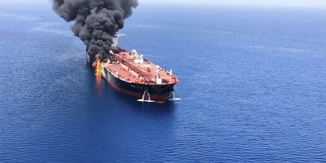 تعود لعائلة سورية.. الكشف عن تفاصيل السفينة “روبيمار” التي أغرقها الحوثيون في البحر الأحمر