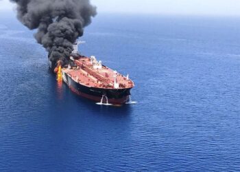 تعود لعائلة سورية.. الكشف عن تفاصيل السفينة “روبيمار” التي أغرقها الحوثيون في البحر الأحمر