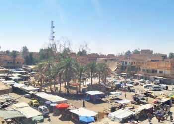 الميليشيات الإيرانية تستخدم المدنيين دروعاً بشرية في البوكمال