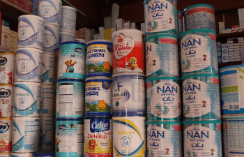 تأمين حليب الأطفال يتحول إلى معركة يومية يواجهها المواطن السوري في دمشق وريفها