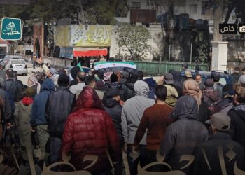 خاص | حيتان تبتلع الأخضر واليابس.. أيام “رامي مخلوف” تعود إلى إدلب