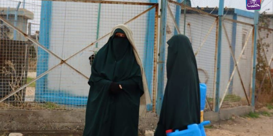 نساء في مخيم الهول
