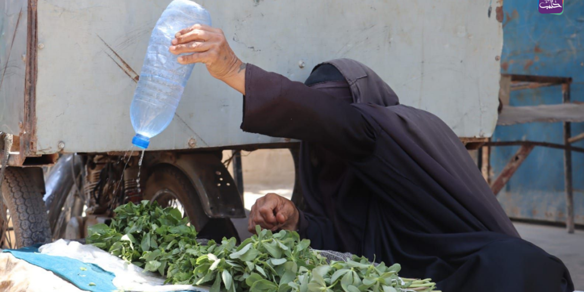 خاص | في يوم المرأة العالمي.. نساء يقاومن ظروف الحرب بمشاريع بسيطة شرق سوريا