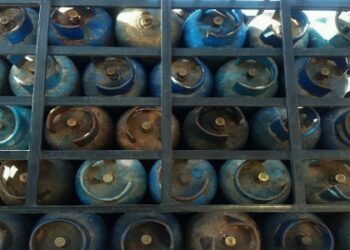 تأمين الغاز المنزلي يزداد صعوبة بسبب الغش في مناطق سلطة اﻷسد