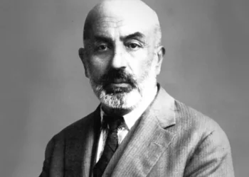 الذكرى 103 لإعلان نشيد “الاستقلال” التركي.. تعرّف إلى مؤلفه الشاعر محمد أرصوي