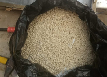 الجمارك الأردنية تعثر على المخدرات داخل بضائع قادمة من سوريا (صور)