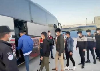 مقترح برلماني للتحقيق في الانتهاكات بمراكز ترحيل اللاجئين بتركيا