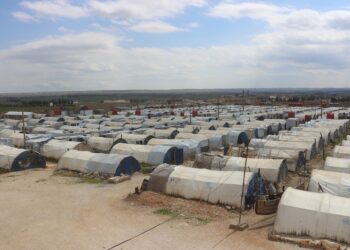 تقرير يحذّر من خطر يحيط بألفي عائلة في منطقة الشهباء بريف حلب