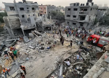 لوموند الفرنسية تقارن بين “الدكتاتور في سوريا والمحتل الإسرائيلي في غزة”