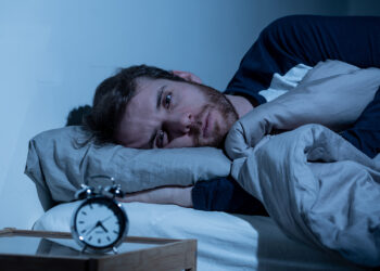 اﻷرق مشكلة العصر.. لماذا يزداد النوم صعوبةً وما هو الحل؟