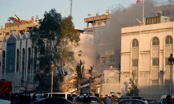 وكالة: إيران أجلت ضباطها من سوريا تحسباً للرد اﻹسرائيلي