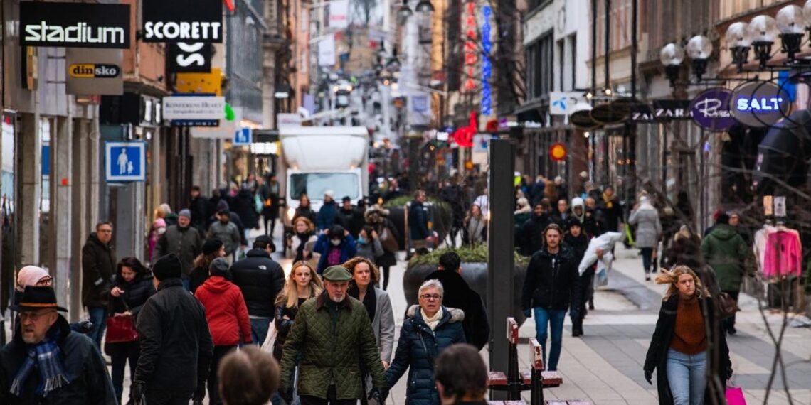 شبح الحرب يقترب من السويد.. هل تُفسد روسيا على السوريين معيشتهم هناك أيضاً؟